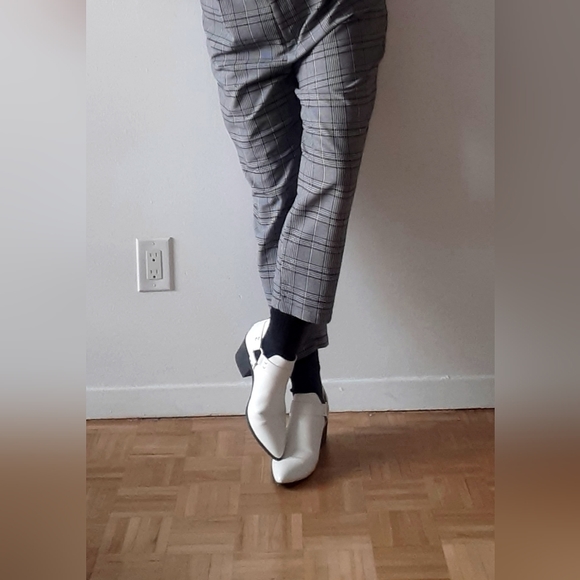 Forever 21 white leather ankle boots - Picture 8 of 13